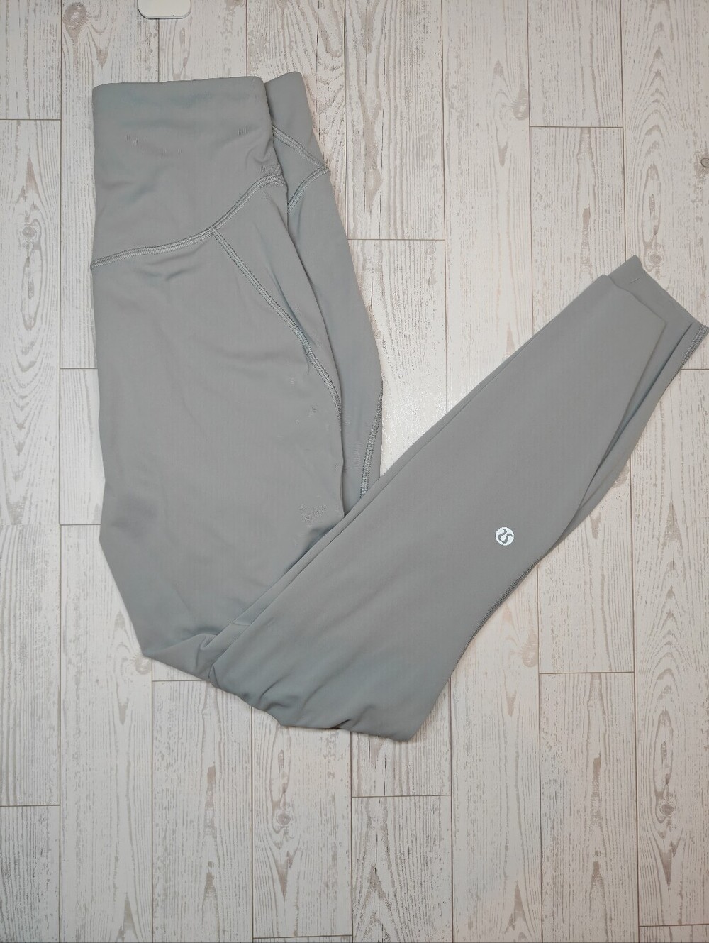 Lululemon Base Pace High-Rise Tight 25" in Rhino Gray Size 4